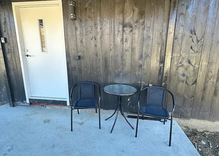 Cozy Little For Rent In Oppheim آل